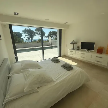 Alicia Maxima Apartment *